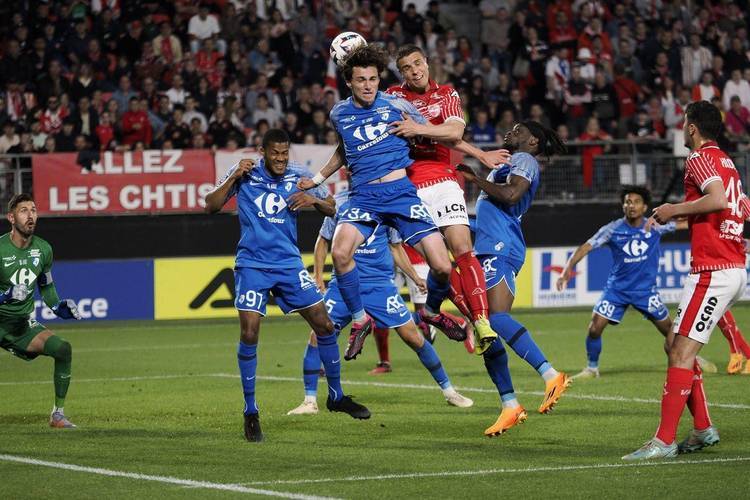 艾跃进为什么敢穿军装-开云体育线上